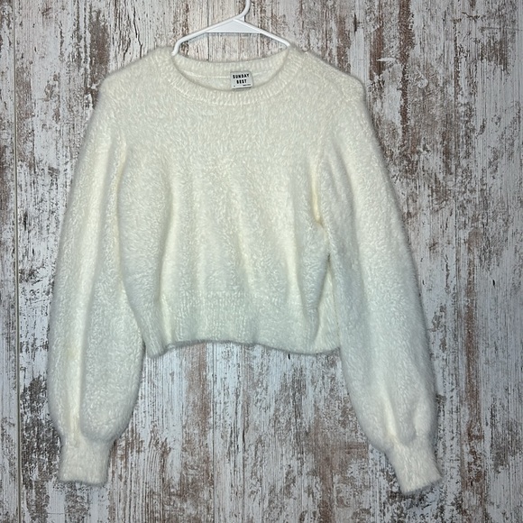Aritzia Sunday Best Kitten Sweater Size Small - Picture 7 of 8
